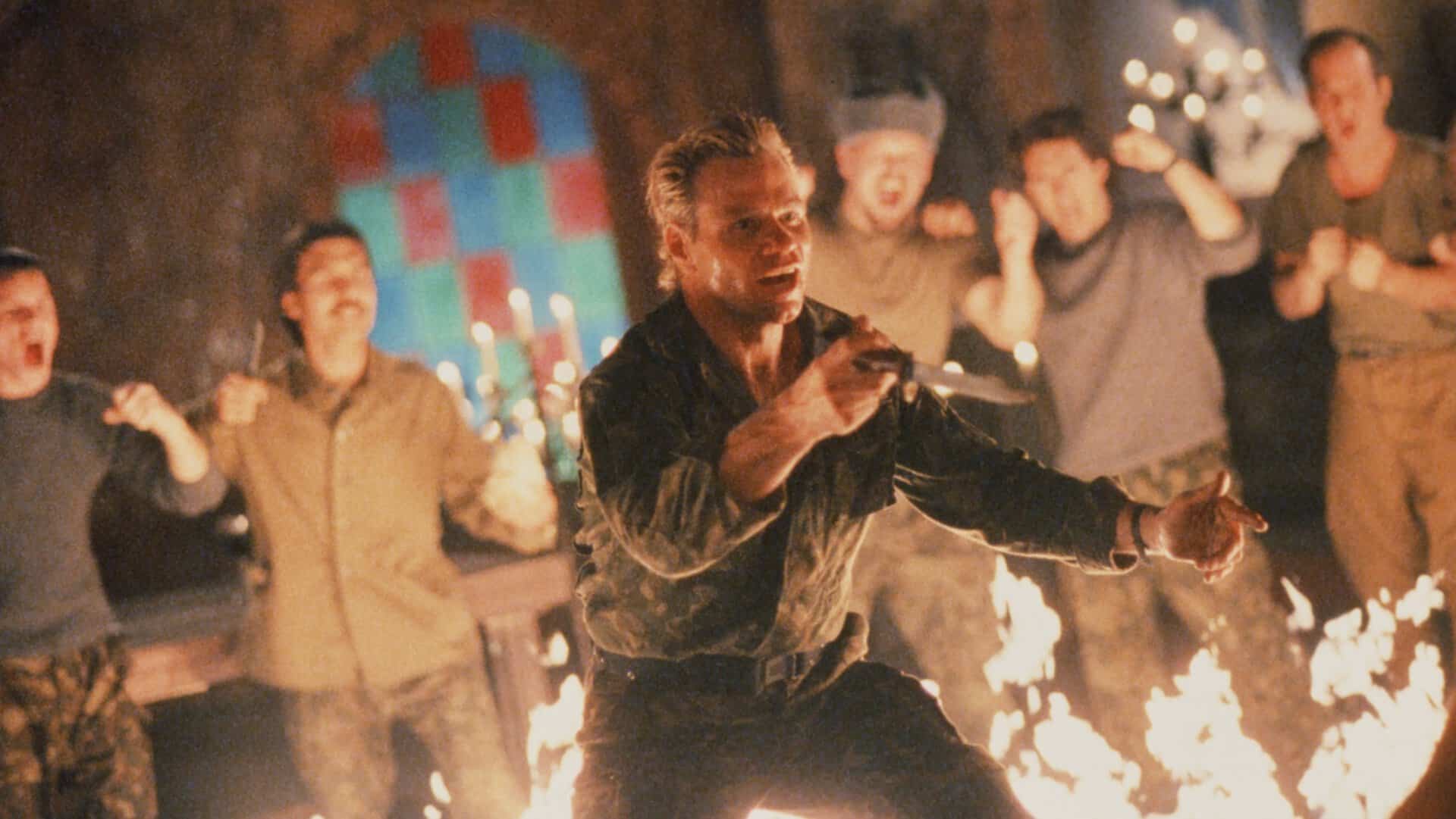 Martin Kove i knivkamp frå filmen Mercenary (1996).