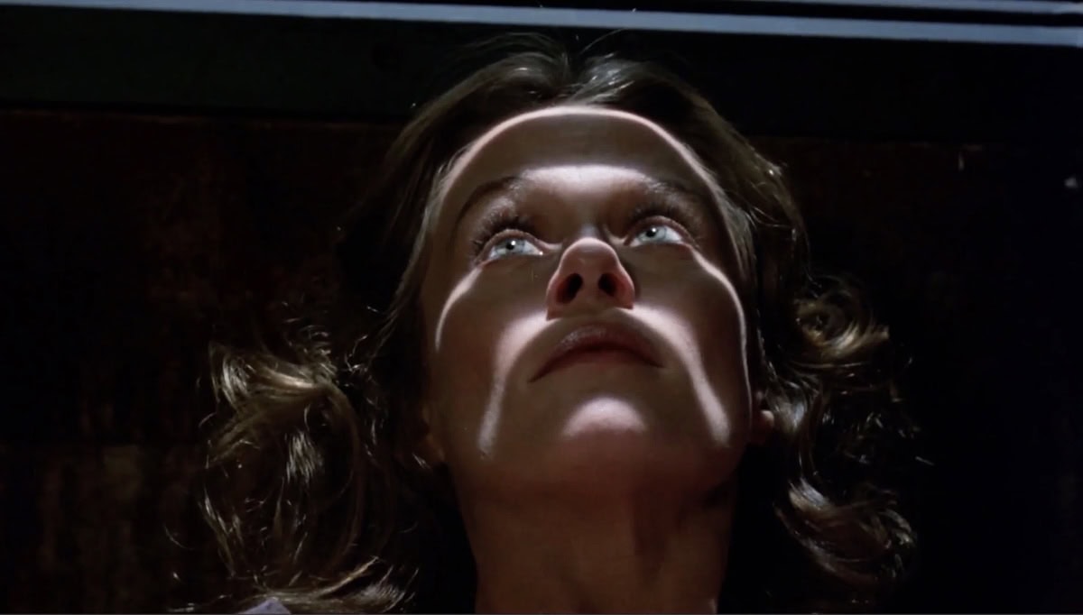 Lauren Hutton skjuler seg i John Carpenters Someone's Watching Me! 1978