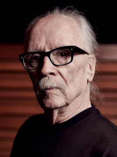 Eit foto av John Carpenter av Sophie Gransard.