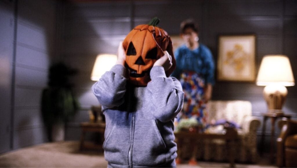 Eit ekte okkult skrekkøyeblikk frå Halloween III: Season of the Witch (1982).
