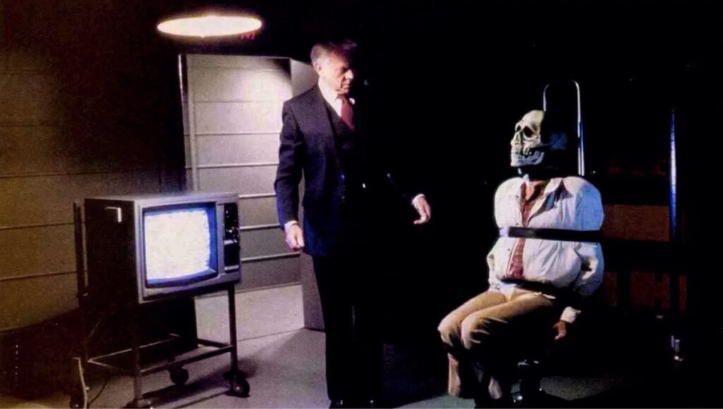 Dan O'Herlihy som superskurk i skrekkfilmen Halloween III: Season of the Witch (1982)