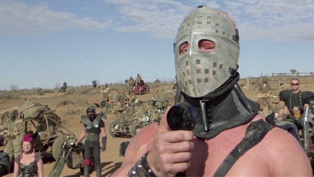 Kjell Nilsson som skurken Lord Humongous i Mad Max 2: The Road Warrior.