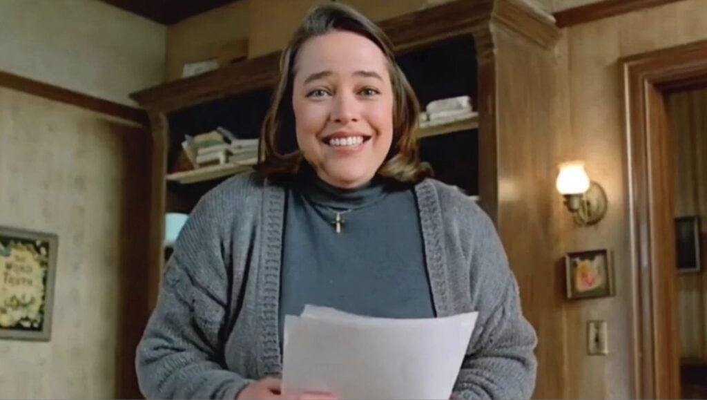 Kathy Bates som Annie Wilkes i skrekkfilmen Misery frå 1990.