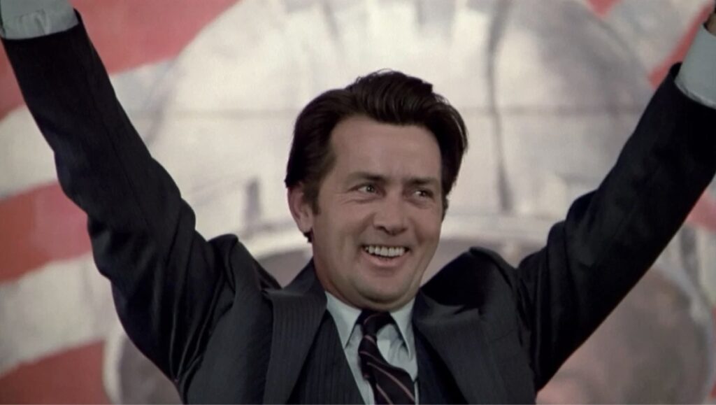 Martin Sheen blir senator i David Cronenberg skrekkfilmen The Dead Zone.