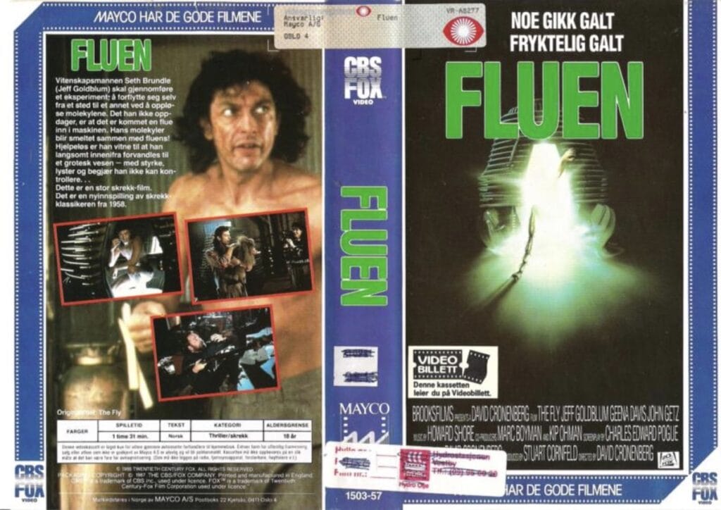 Det norske VHS coveret som viser Jeff Goldblum på framsida av The Fly (1986).