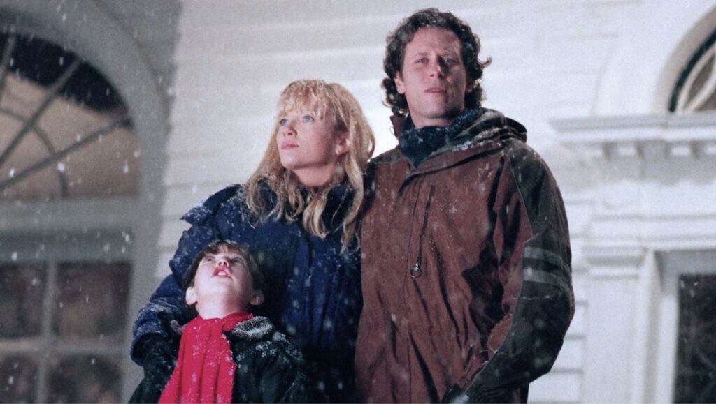 Rebecca De Mornay, Steven Weber og Courtland Mead som kjernefamilien i Stephen Kings The Shining (1997)